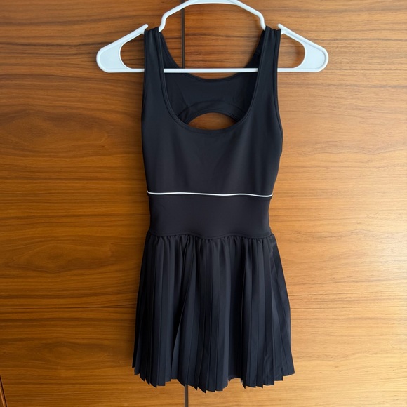 Wilson Sportif Tennis Dress Black sz Small Lined Pleated Skirt Open Back - Picture 3 of 16